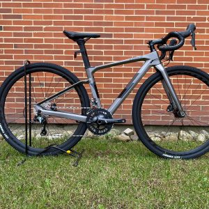 BICICLETA GRAVEL - COLOR GRIS